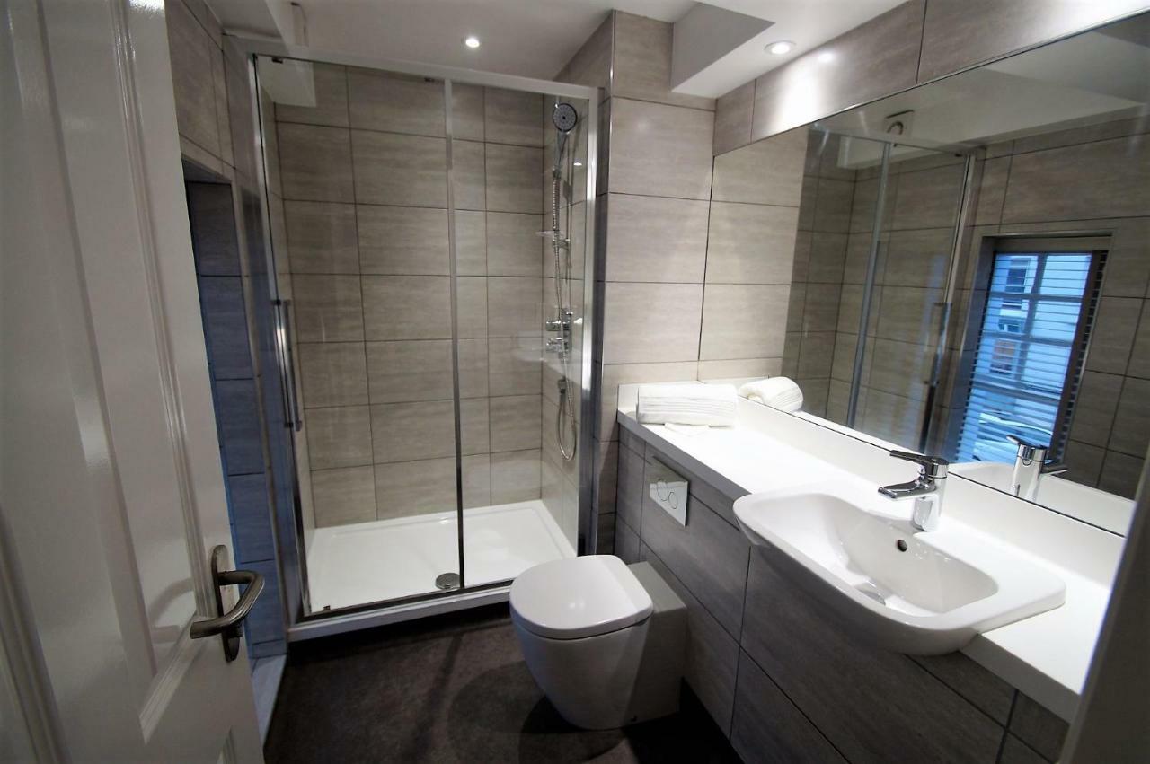 New Park Hotel Carmarthen Kültér fotó