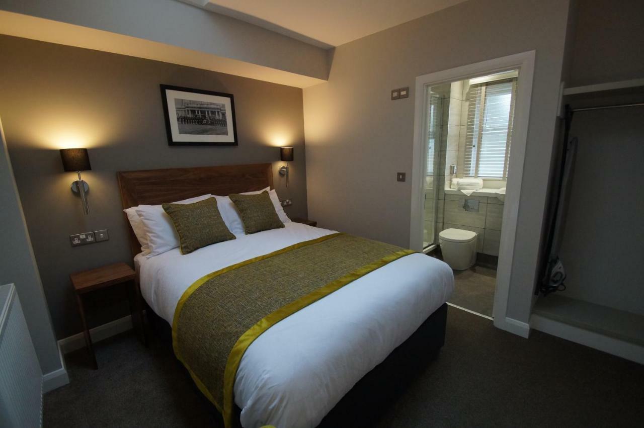 New Park Hotel Carmarthen Kültér fotó
