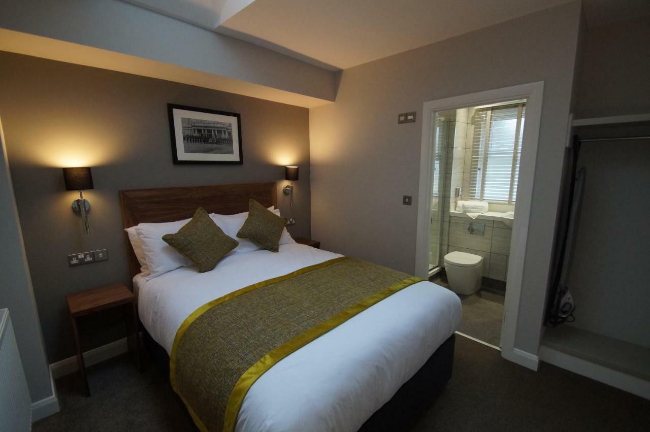 New Park Hotel Carmarthen Kültér fotó