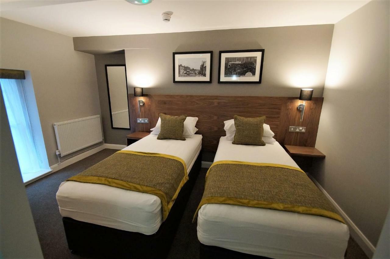 New Park Hotel Carmarthen Kültér fotó